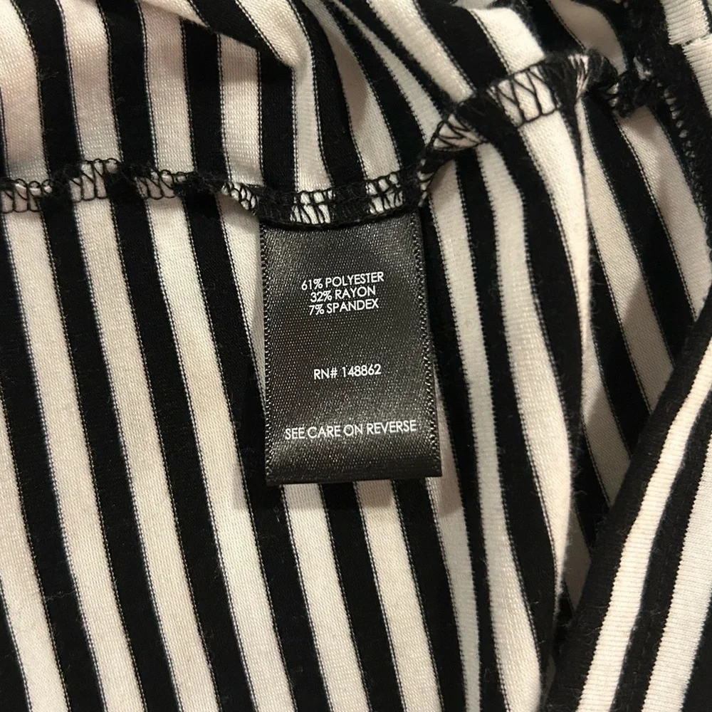 Torrid Striped Cold Shoulder Bodycon Dress Black and White Stripes Size 00/L - Picture 7 of 9